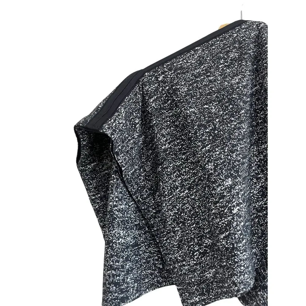 Lululemon Vinyasa Scarf‎ Gray Heather Wrap Shawl Travel Athleisure NWT